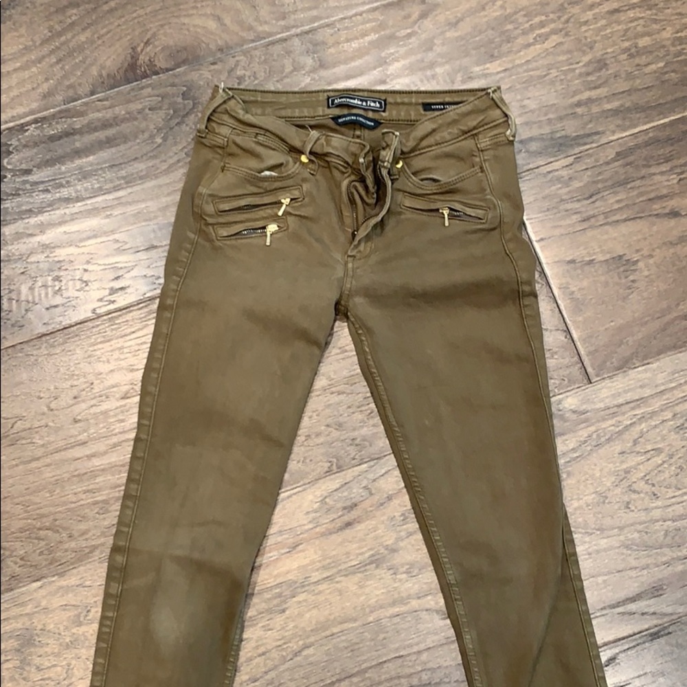 Abercrombie & Finch signature collection jeans